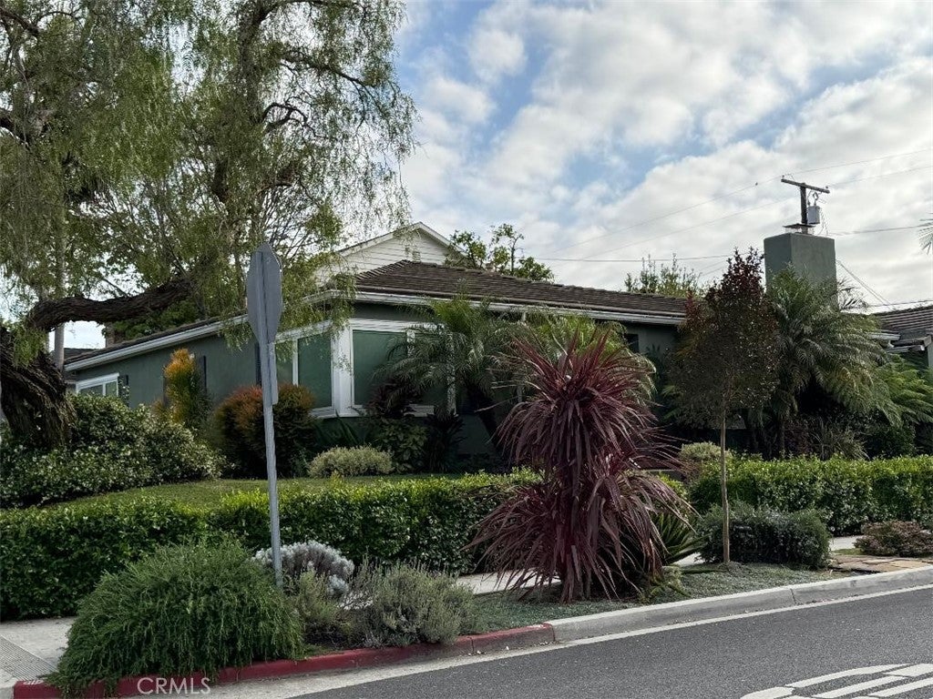 730 E Roosevelt