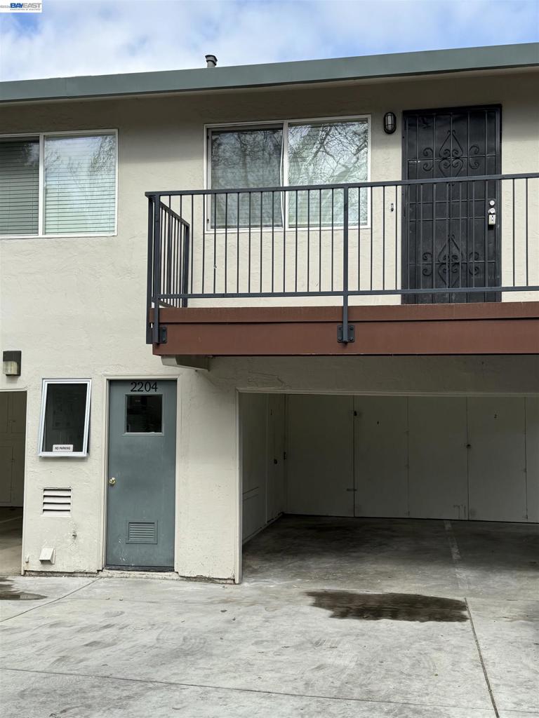 2204 2204 Segundo Ct 4