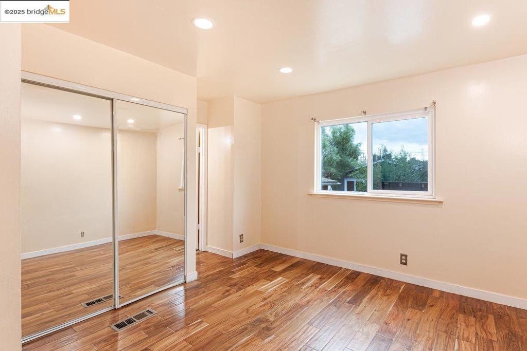 EAST OAKLAND - Residential