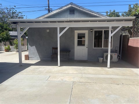 Photo of 3613 W Victory, Burbank, CA 91505 (MLS # SR26116718)