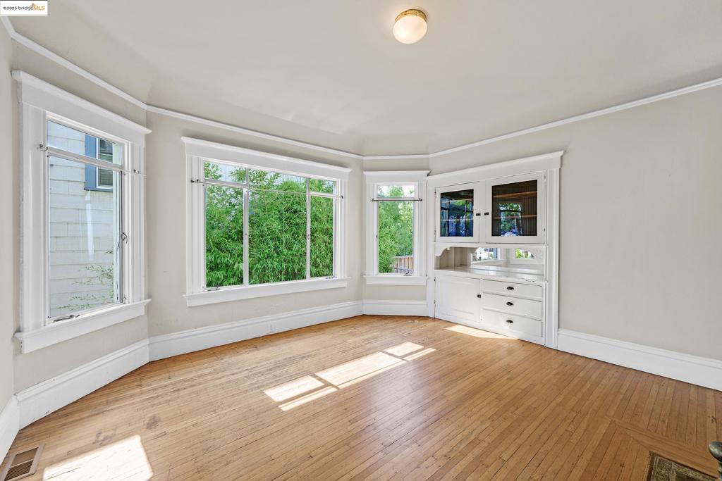 BERKELEY BOWL - Residential