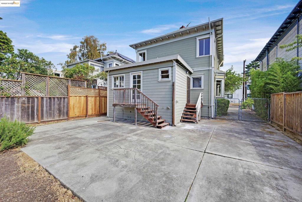 BERKELEY BOWL - Residential