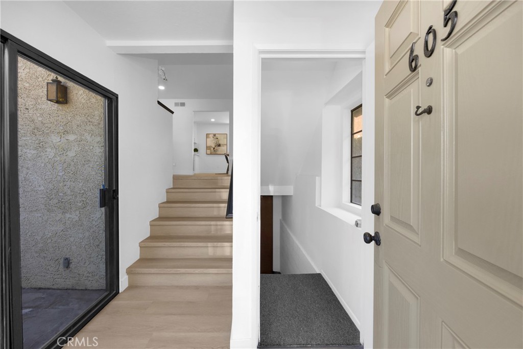 605 N Bedford