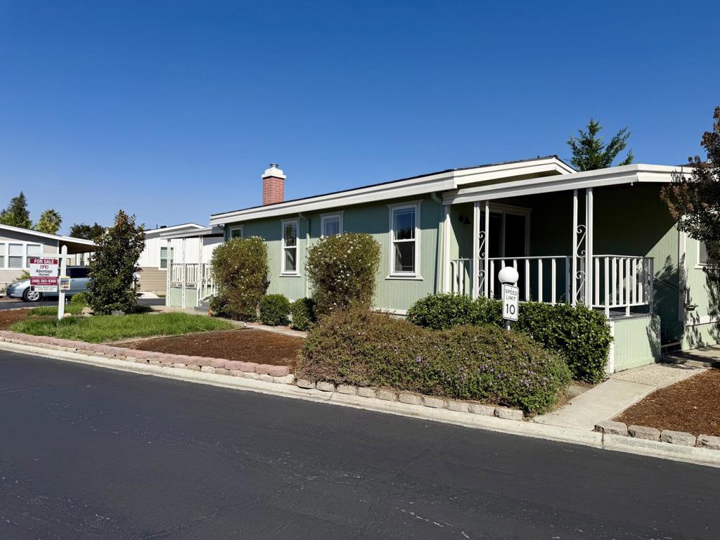 827 Villa Teresa Way 827