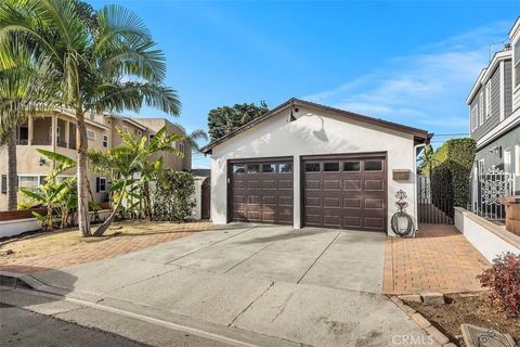 Photo of 228 W Mariposa, San Clemente, CA 92672 (MLS # OC25240007)