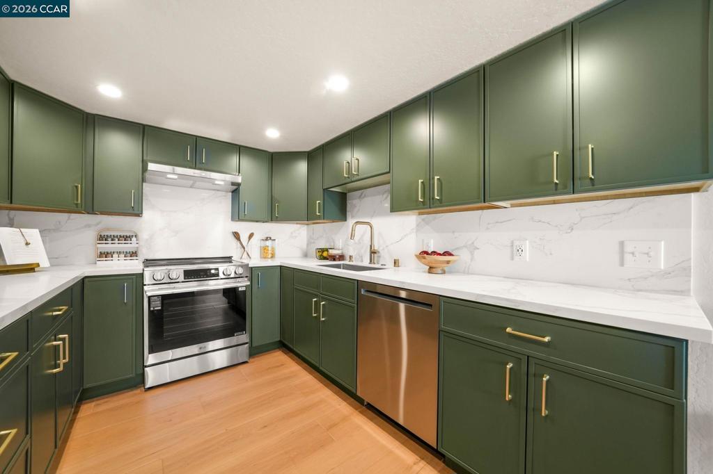 1705 Dalessi Dr