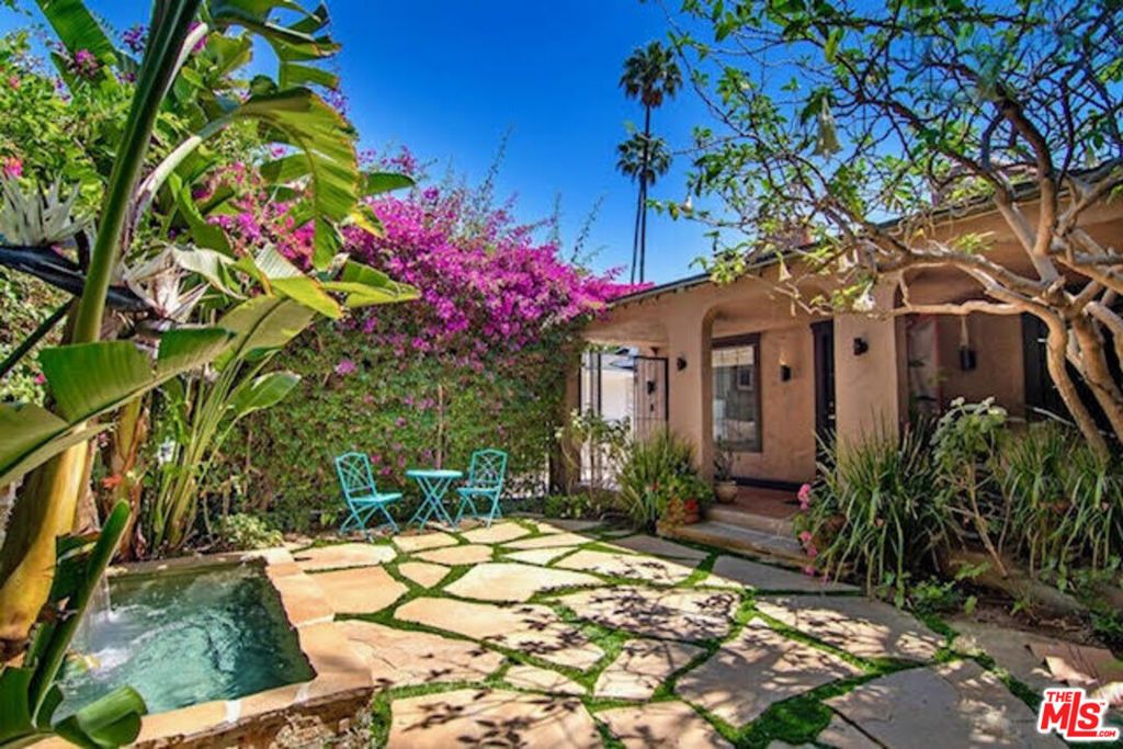 Photo of 1518 N Stanley Avenue, Los Angeles, CA 90046 (MLS # 25590337)