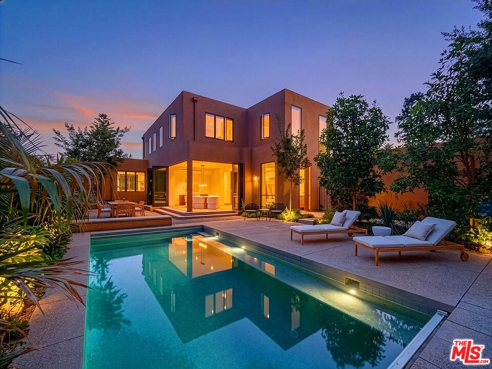Photo of 421 19th Street, Santa Monica, CA 90402 (MLS # 26993327)