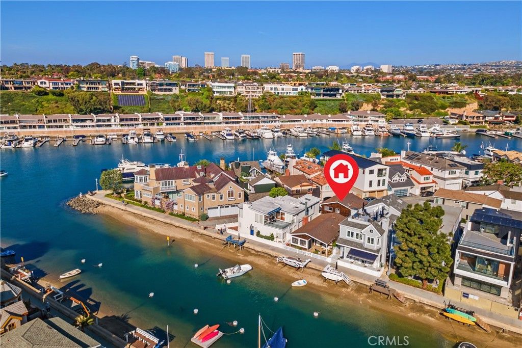 Photo of 322 Grand Canal, Newport Beach, CA 92662 (MLS # OC26061264)