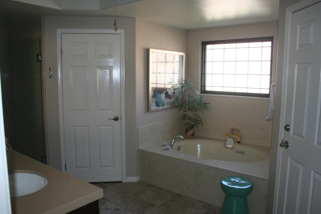 Avondale Country Clu - Residential