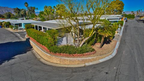 Photo of 132 Calle Arriba, Palm Springs, CA 92264 (MLS # 219140128PS)