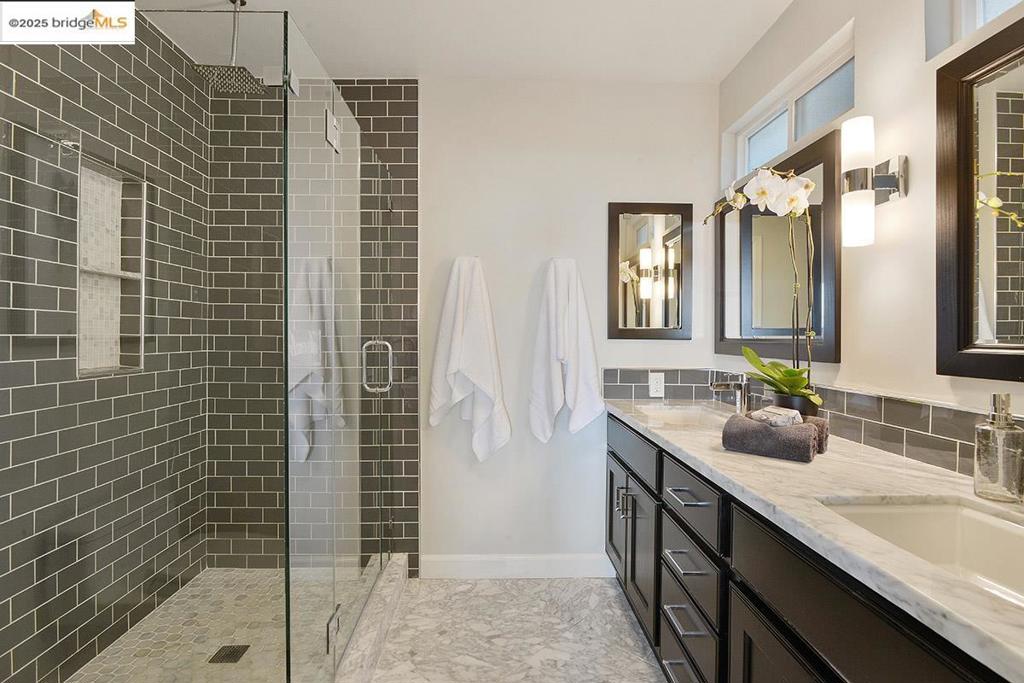 PIEDMONT PINES - Residential