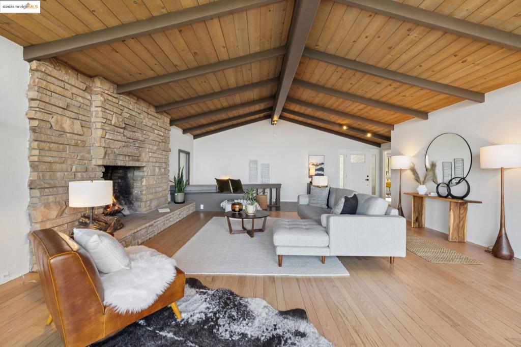 PIEDMONT PINES - Residential