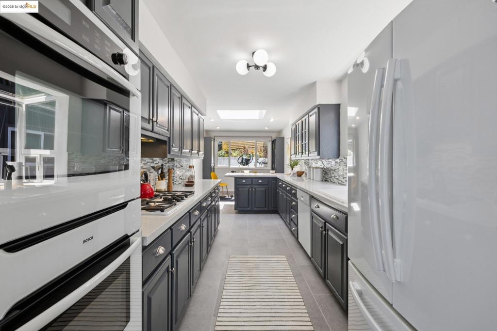 PIEDMONT PINES - Residential
