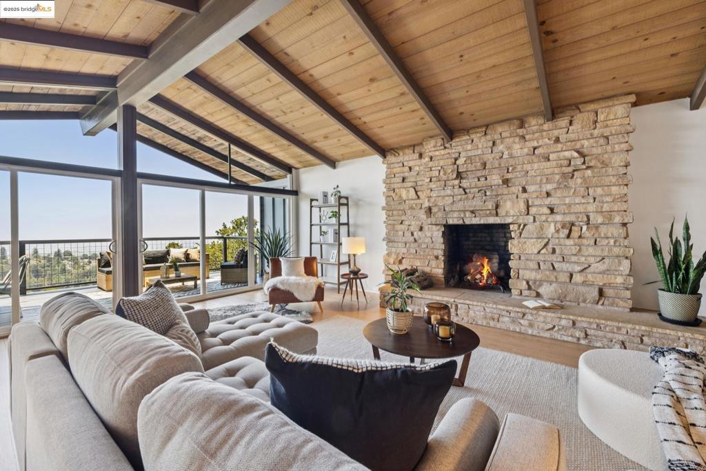 PIEDMONT PINES - Residential