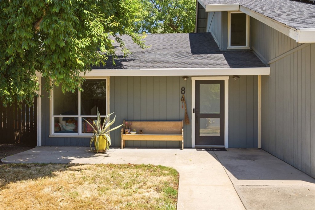 8 Creekwood Court