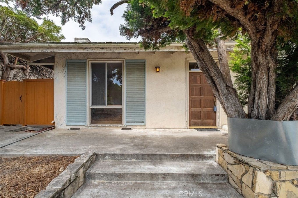 2825 Via Anacapa