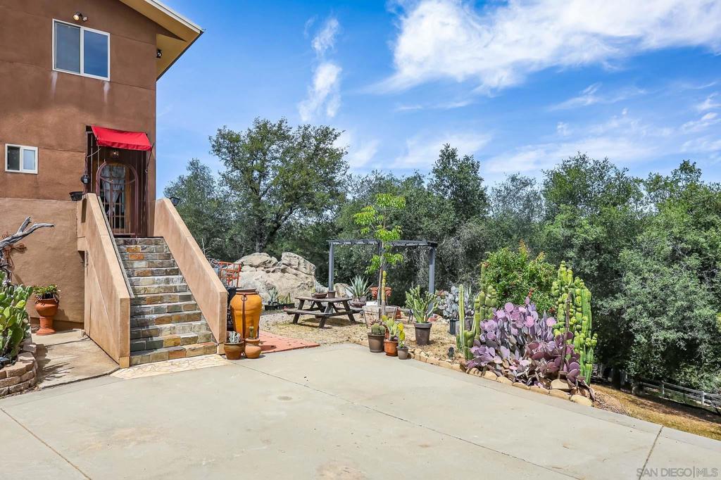 20841 Deerhorn Valley Rd