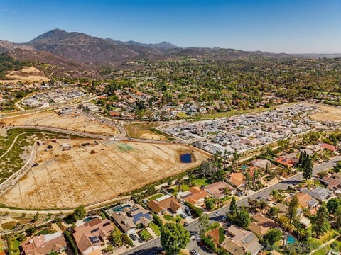Tiny photo for 17253 Saint Andrews Drive DR, Poway, CA 92064 (MLS # 260025158SD)