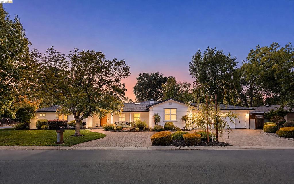280 Stevenson Dr DR