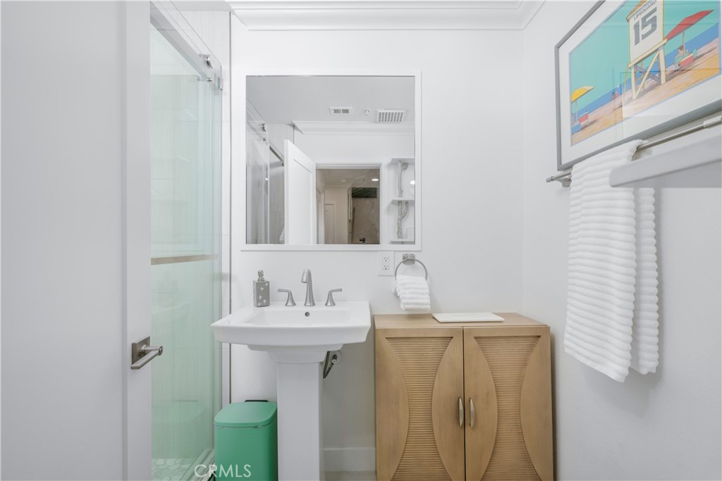 401 Seaward Road 2, Corona Del Mar CA 92625 - Photo 18