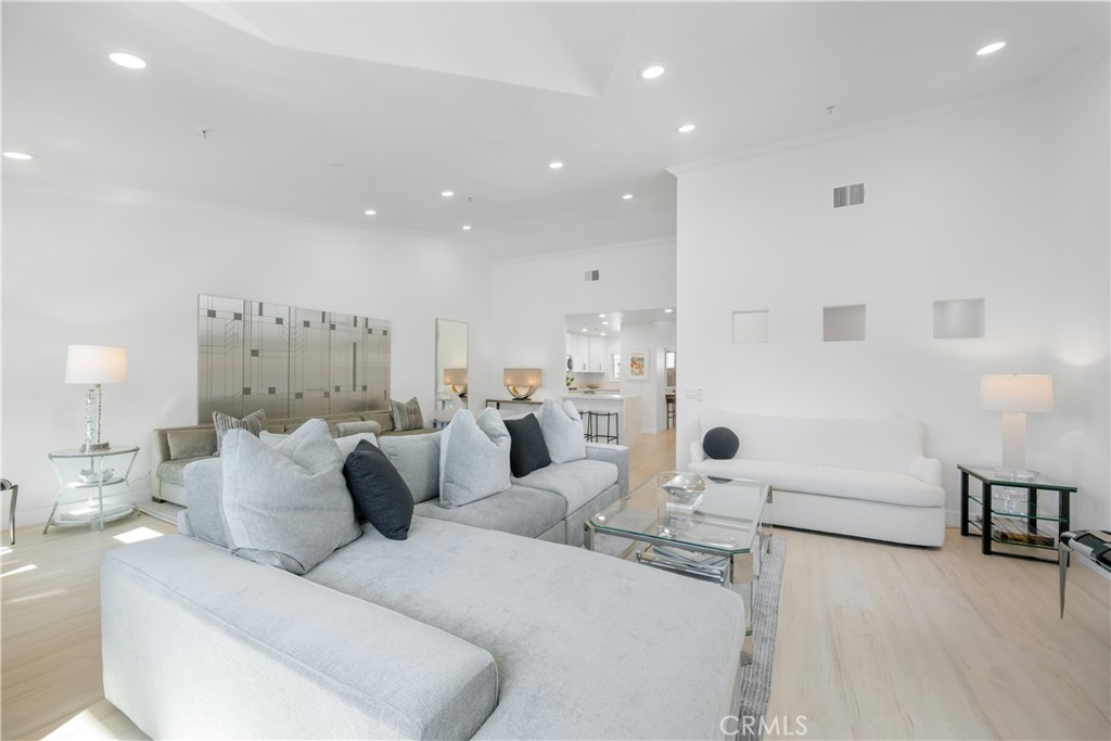 401 Seaward Road 2