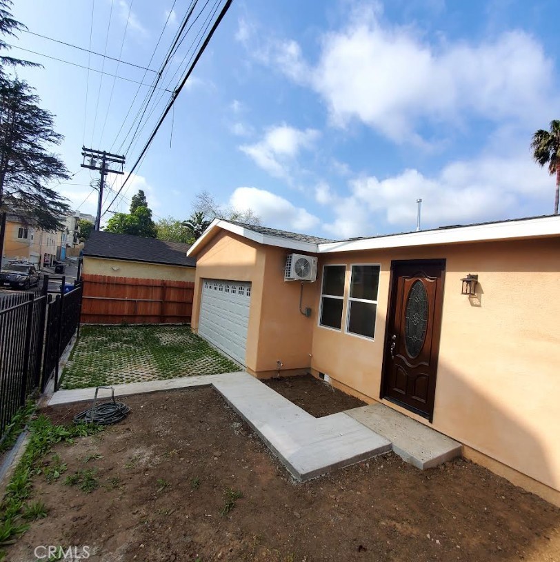 3765 Globe Avenue