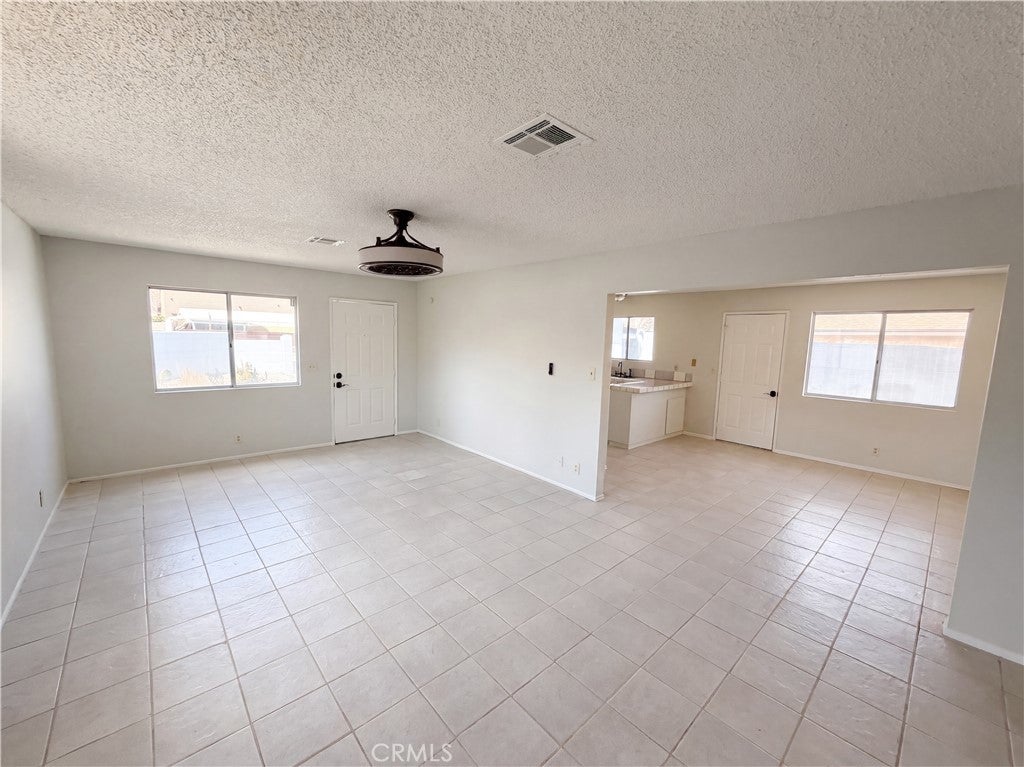 52990 Avenida Diaz