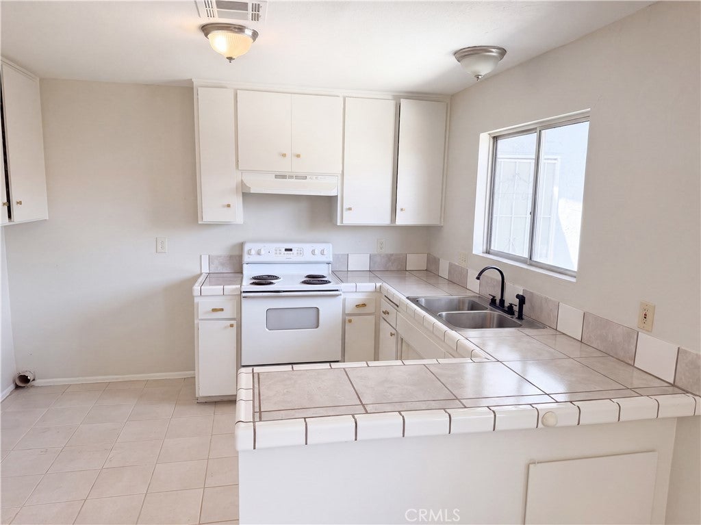 52990 Avenida Diaz