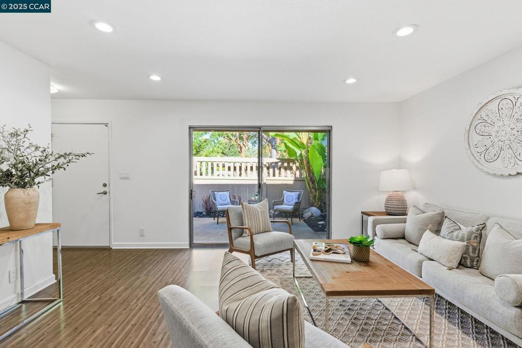 SUNSET PARK - Residential