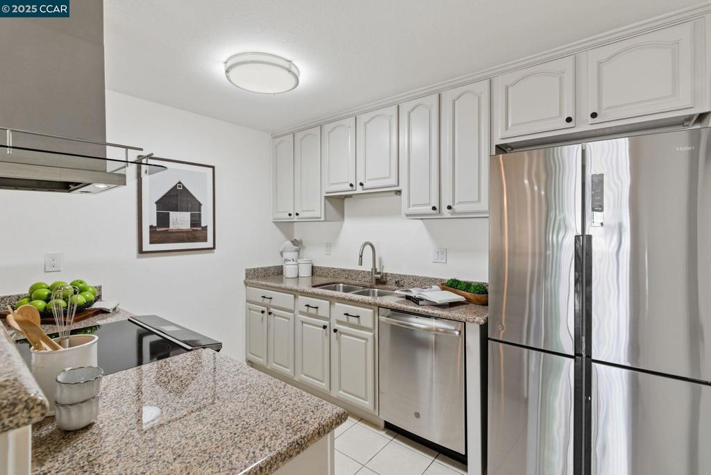 SUNSET PARK - Residential