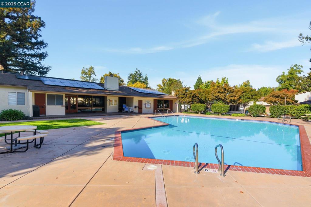 SUNSET PARK - Residential