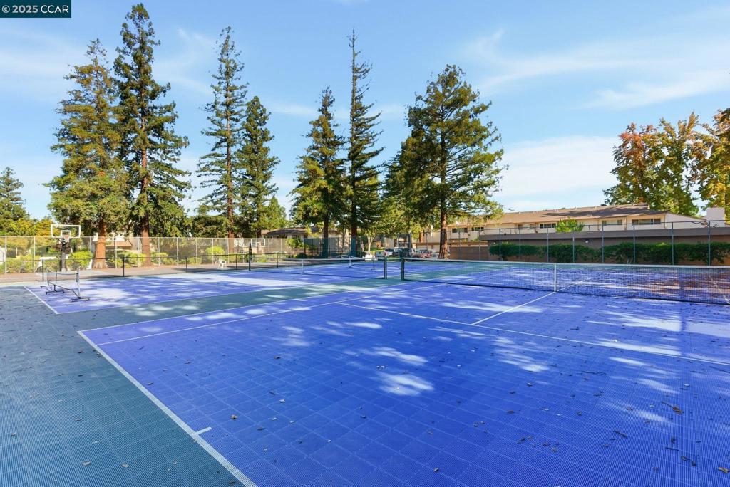 SUNSET PARK - Residential