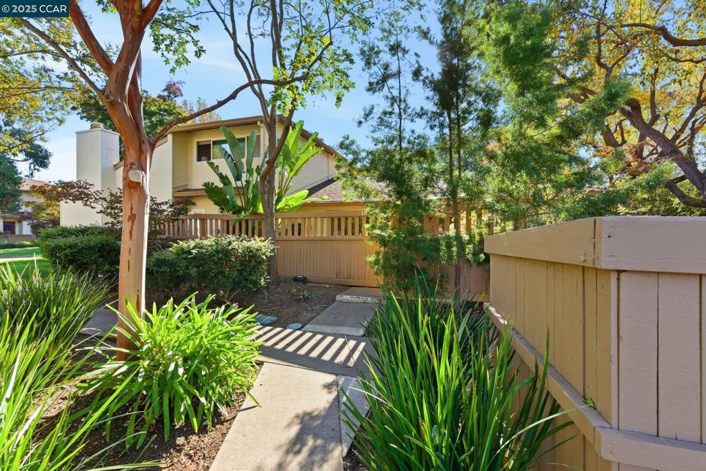 SUNSET PARK - Residential