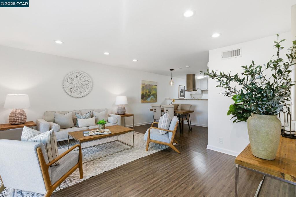 SUNSET PARK - Residential