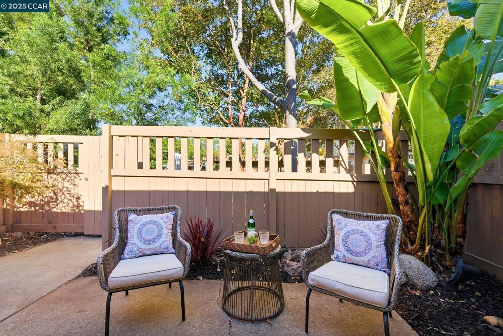 SUNSET PARK - Residential