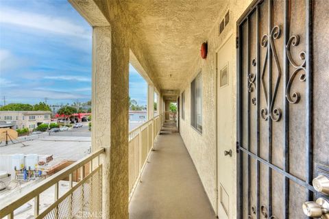 Tiny photo for 646 Nebraska Ave, Long Beach, CA 90802 (MLS # OC26049973)