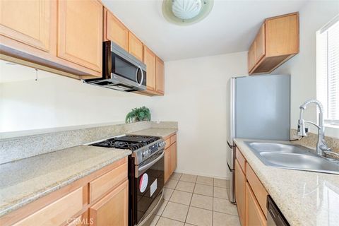 Tiny photo for 646 Nebraska Ave, Long Beach, CA 90802 (MLS # OC26049973)