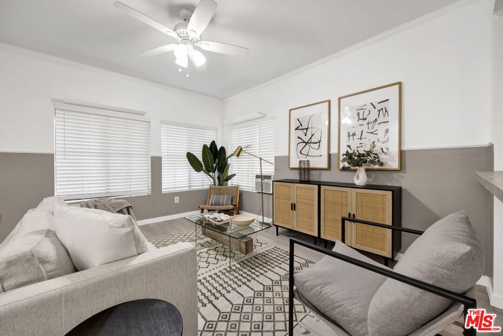 720 W 4th Street 120