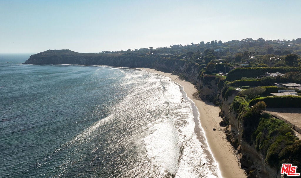 6565 Dume Drive, Malibu CA 90265