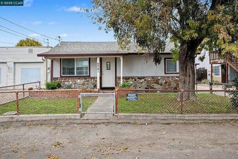 Photo of 4047 Ellis Rd Rd, Martinez, CA 94553 (MLS # 41118950)