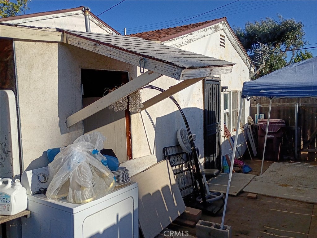 621 E Theodore