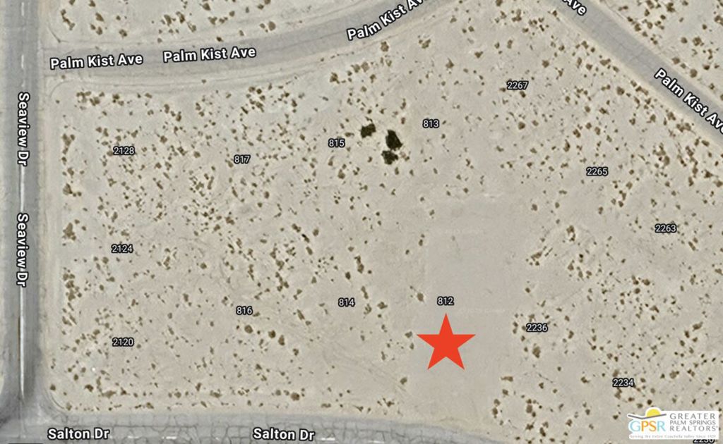 Drive by and see this perfect big lot for a comfortable home and maybe even a casita for extra income. It is in a great location and serene atmosphere. Design and build your own home. Make your dream home come to reality.