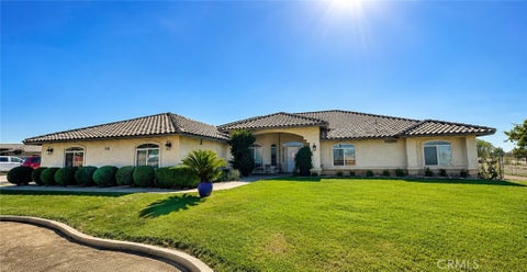 Photo of 7682 Coleridge Rd RD, Oak Hills, CA 92344 (MLS # CV26167465)
