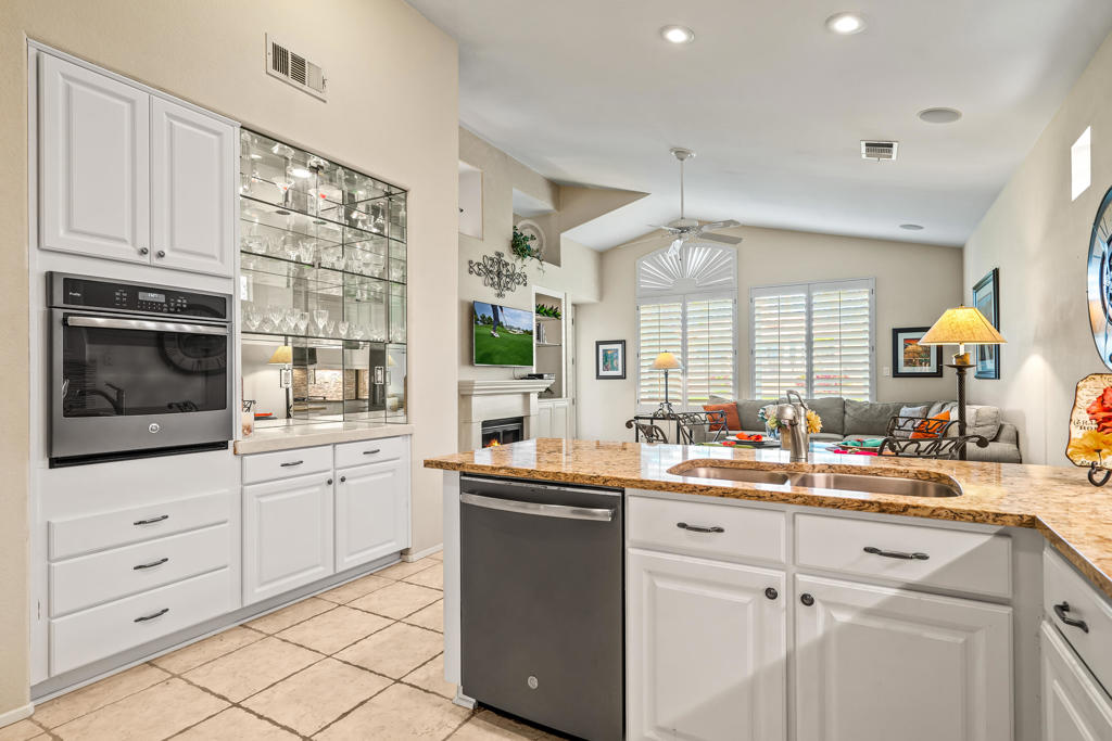 Oasis Country Club - Residential