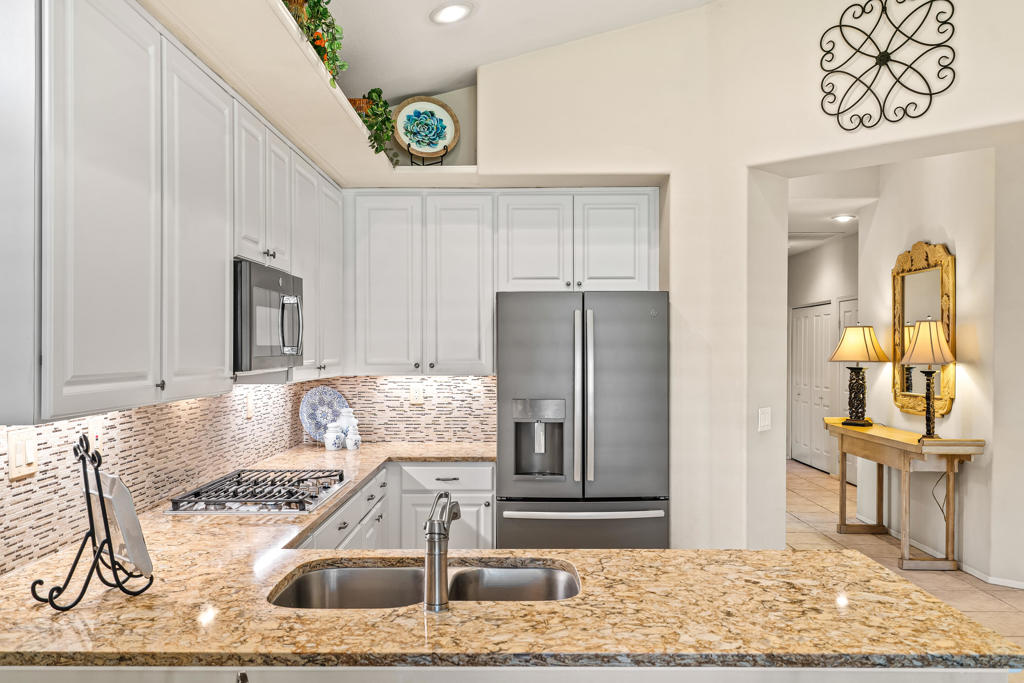 Oasis Country Club - Residential