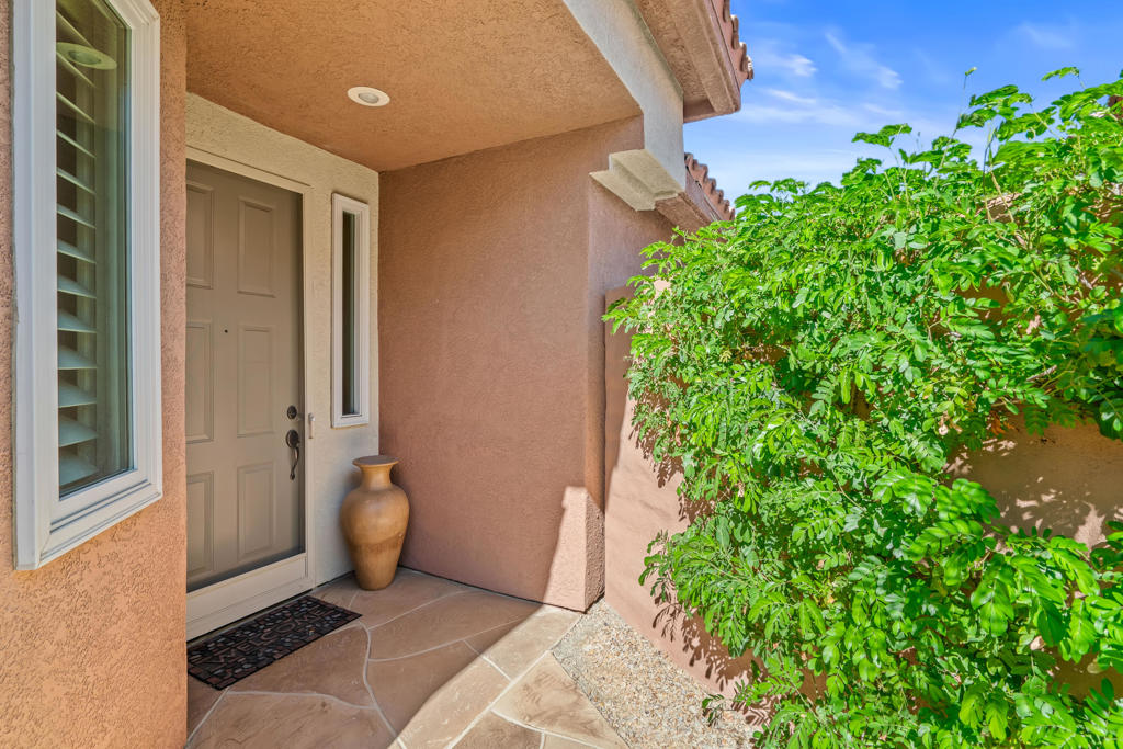 Oasis Country Club - Residential