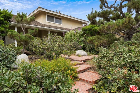 Photo of 2243 Newquist Court, Camarillo, CA 93010 (MLS # 26870013)