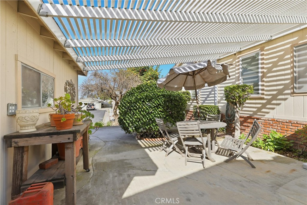 5200 Irvine Boulevard 54