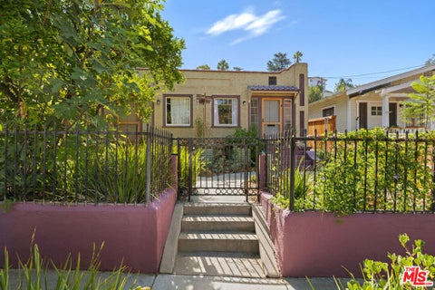 Photo of 1560 Morton Avenue, Los Angeles, CA 90026 (MLS # 26987591)